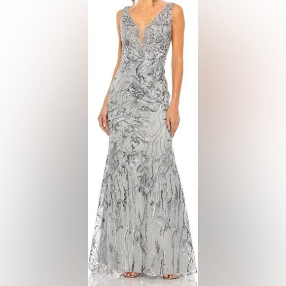 Mac Duggal Sleeveless High Neck Embroidered Gown Charcoal 20484 Women’s Sz 16 - Picture 1 of 10
